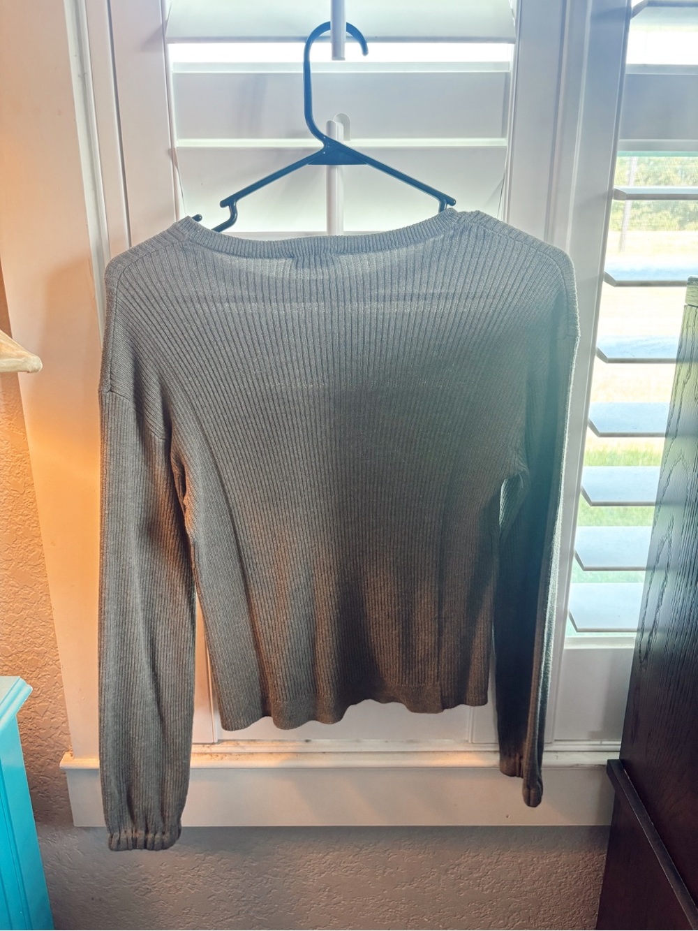Splendid Gray Ribbed Knit Crew Sweater - Picture 2 of 3